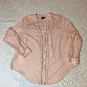 TORRID size 2 light pink Swiss dots button down